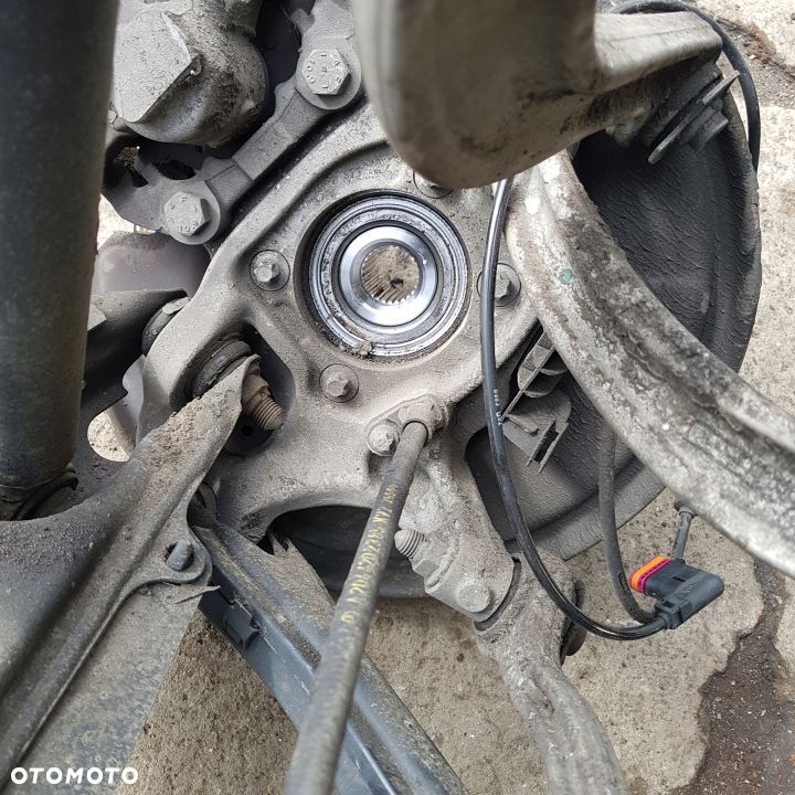 ZWROTNICA KOMPLETNA TYŁ MERCEDES C W204 LEWA - 6