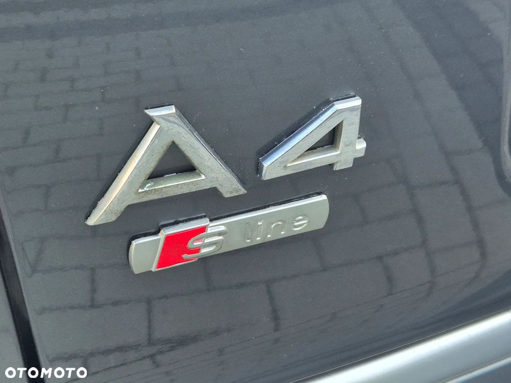 Audi A4 Limousine - 11