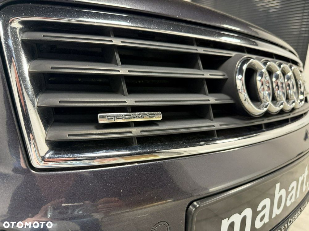 Audi A8 4.2 Quattro - 8