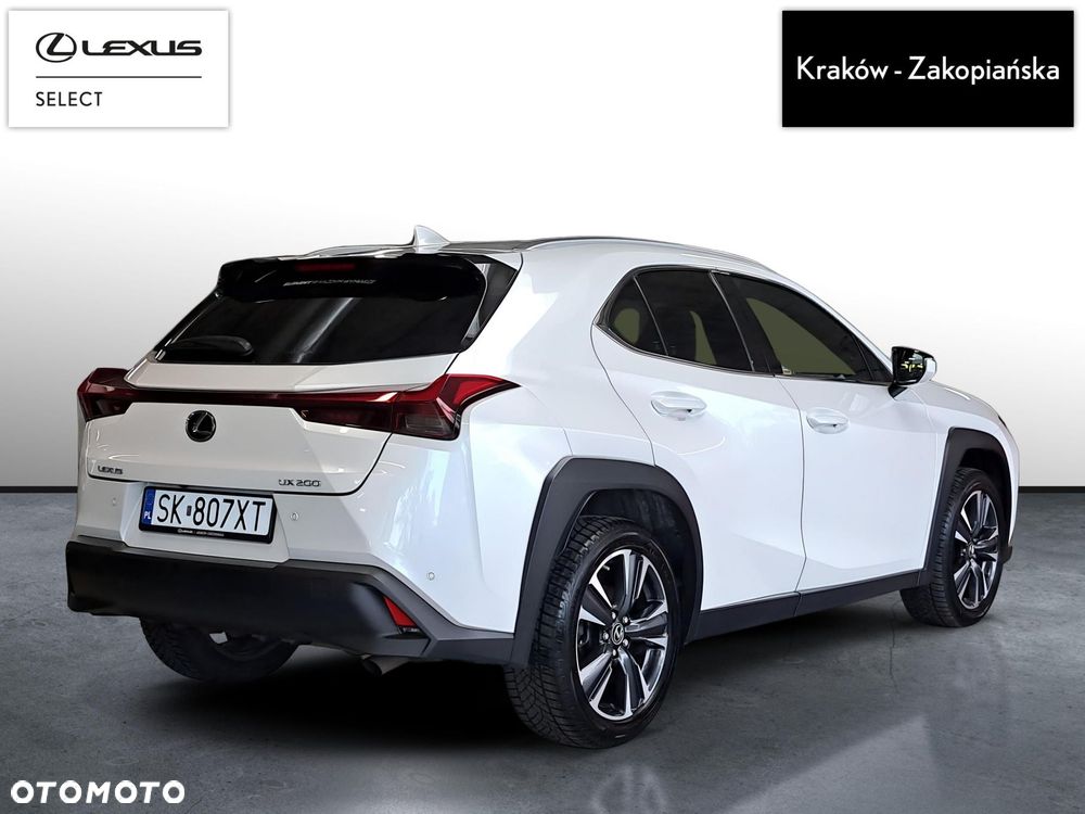 Lexus UX - 10