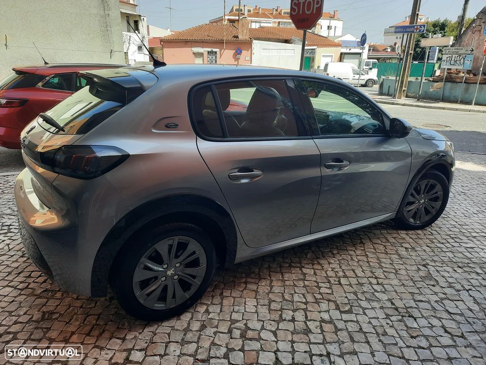 Peugeot e-208 Allure Pack - 6