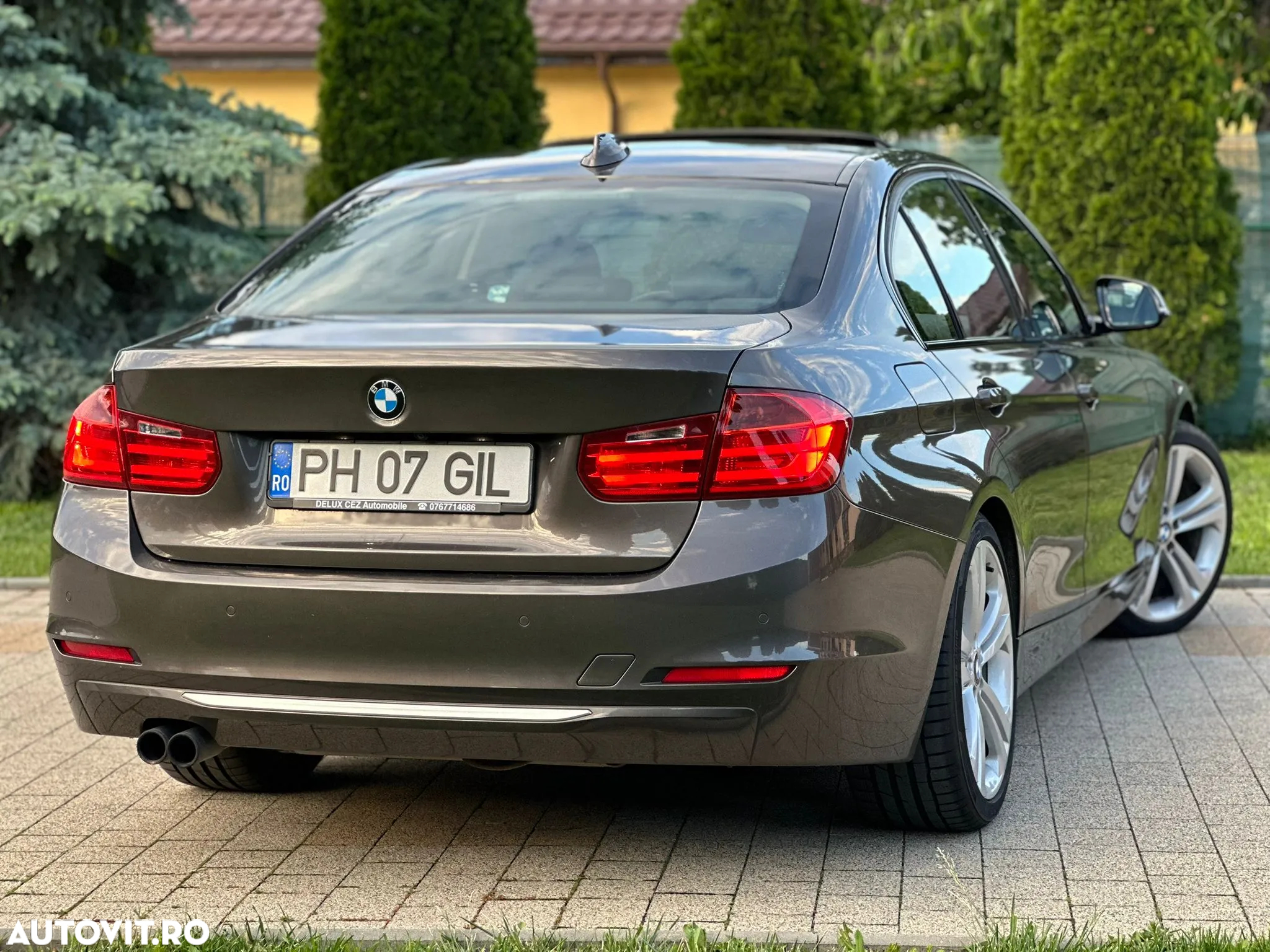 BMW Seria 3 328i xDrive Sport Line - 4