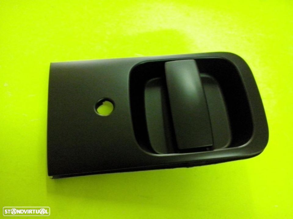 Puxador porta lateral Hyundai H1 2007--( Novo) - 1