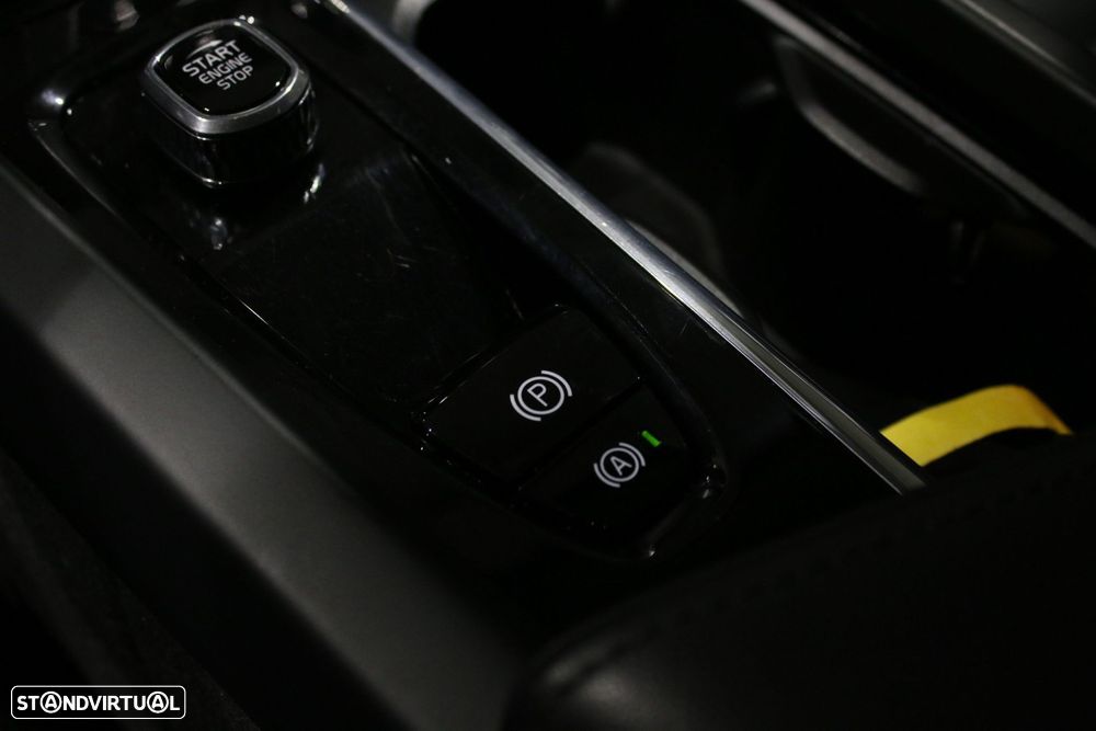 Volvo XC 60 2.0 T6 PHEV Plus Dark AWD - 40