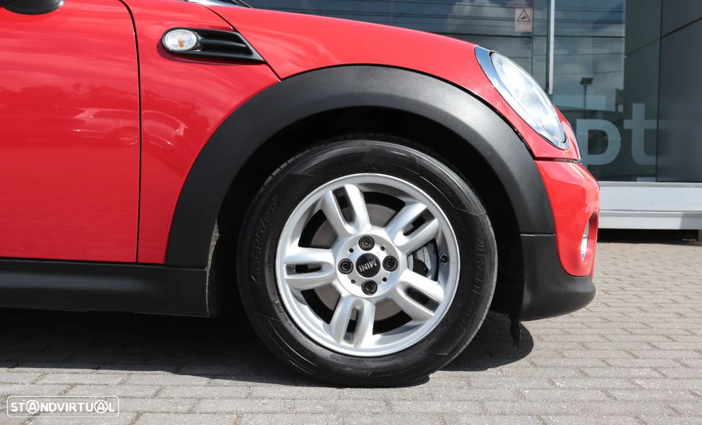 MINI 3 Portas One D - 6