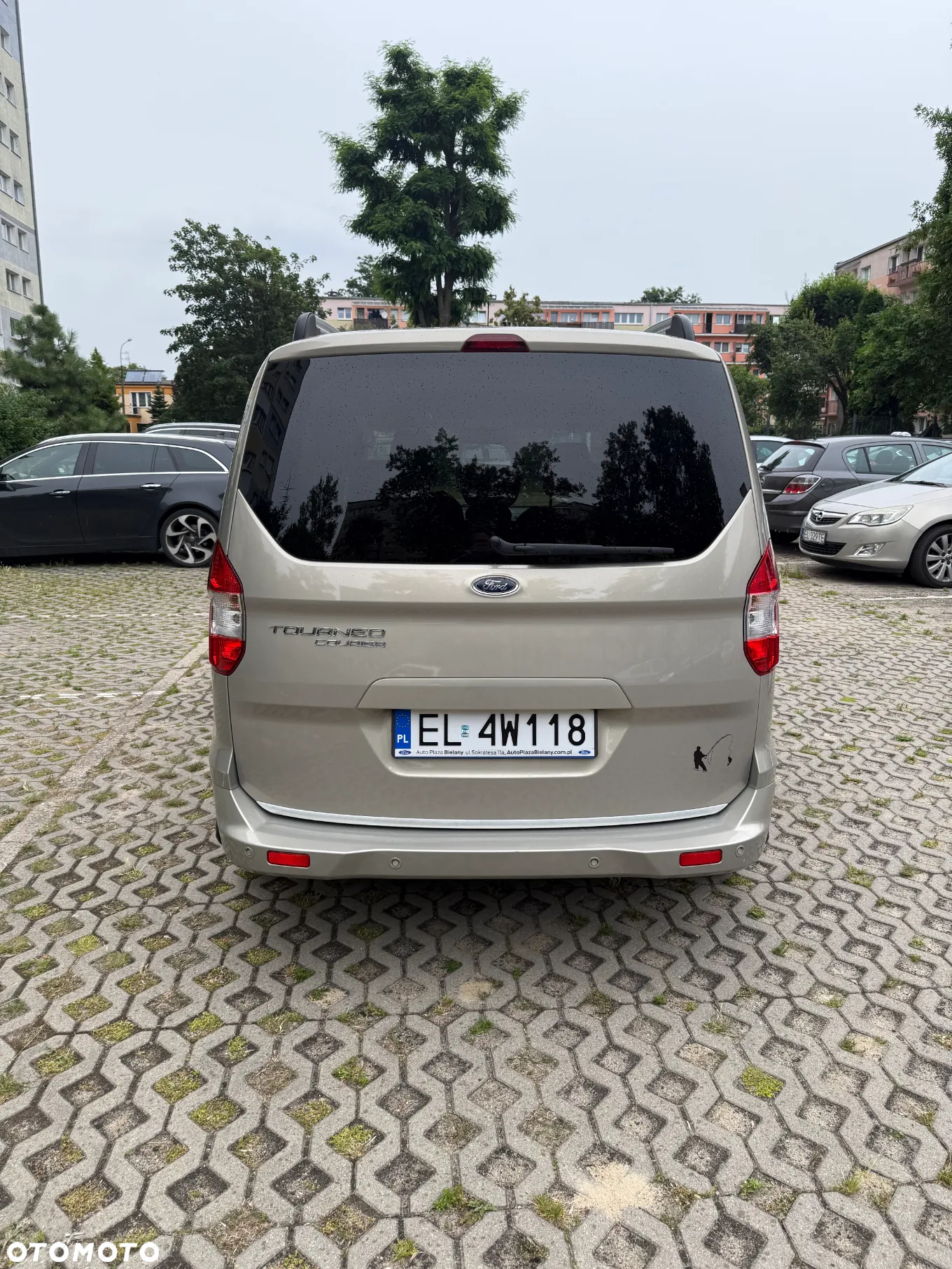 Ford Tourneo Courier 1.5 TDCi Titanium - 4