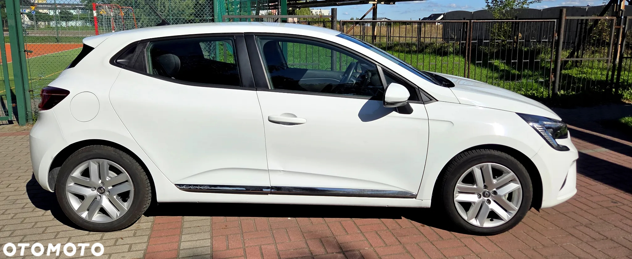 Renault Clio 1.6 E-TECH Intens - 4