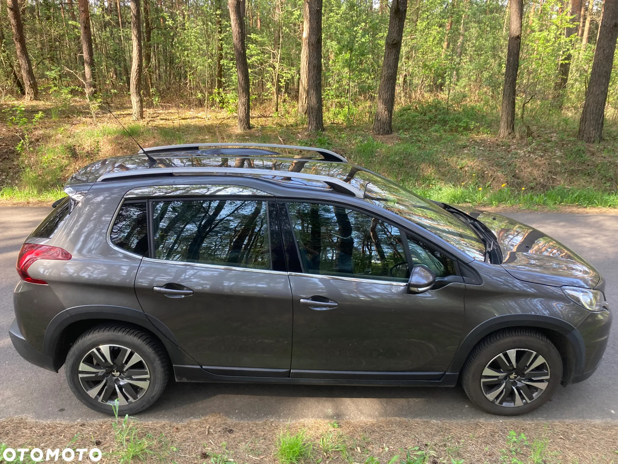 Peugeot 2008 1.2 Pure Tech Allure S&S EAT6 - 8