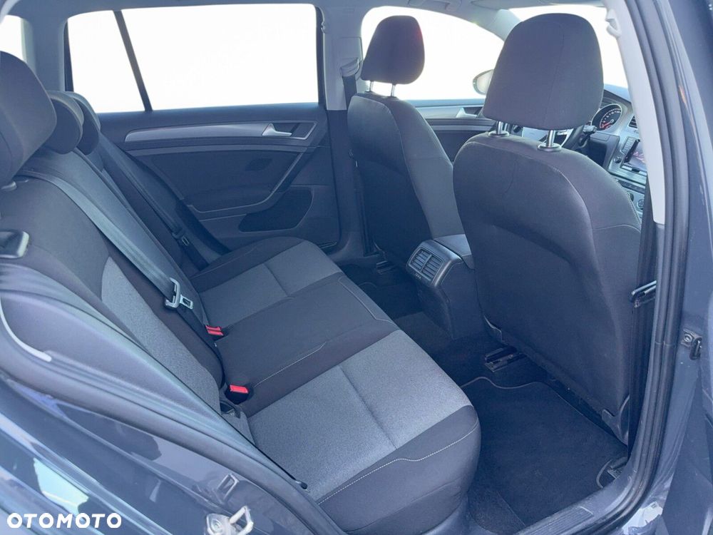 Volkswagen Golf Variant - 26