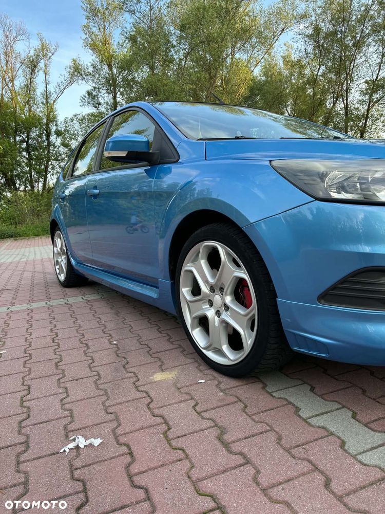 Ford Focus 2.0 16V Sport - 6