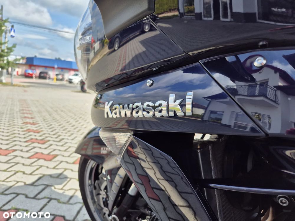 Kawasaki GTR - 15