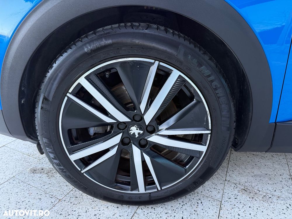 Peugeot 3008 Hybrid4 300 e-EAT8 GT Pack - 30