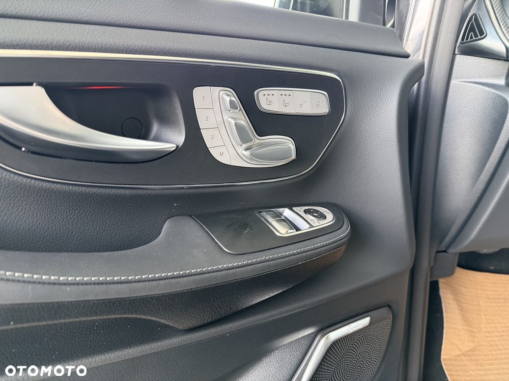 Mercedes-Benz Klasa V 300 d 4-Matic 9G-Tronic Exclusive (długi) - 15
