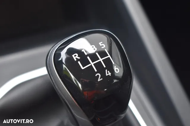 Volkswagen Golf Variant 2.0 TDI SCR - 25