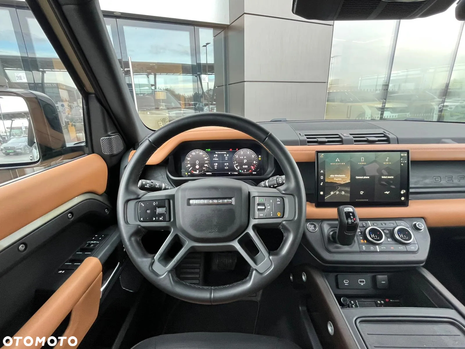 Land Rover Defender - 9