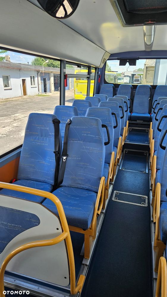 Irisbus NEW RECREO ładny 12m niski przebieg - 16