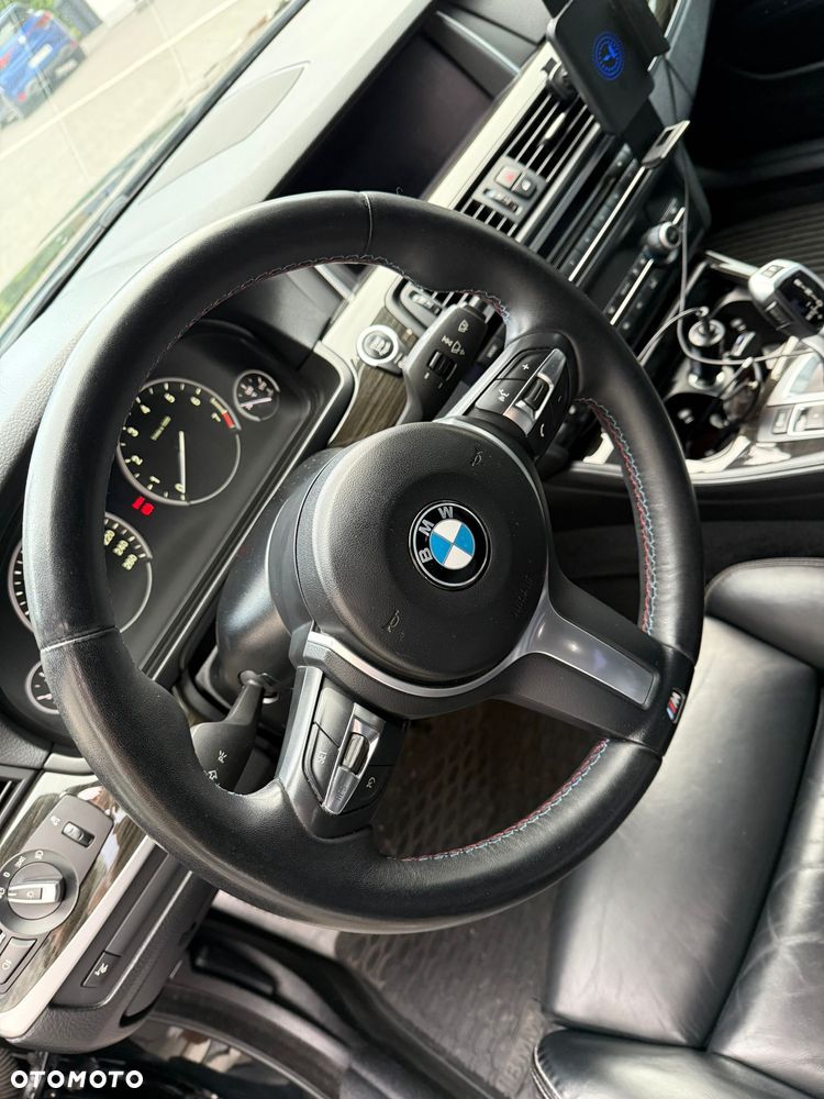 BMW Seria 5 528i xDrive - 6