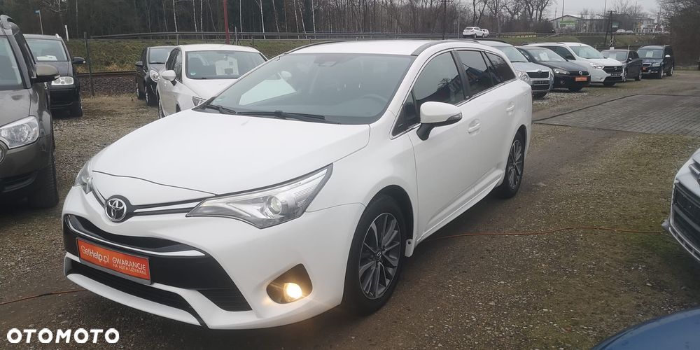 Toyota Avensis 2.0 D-4D Premium - 4