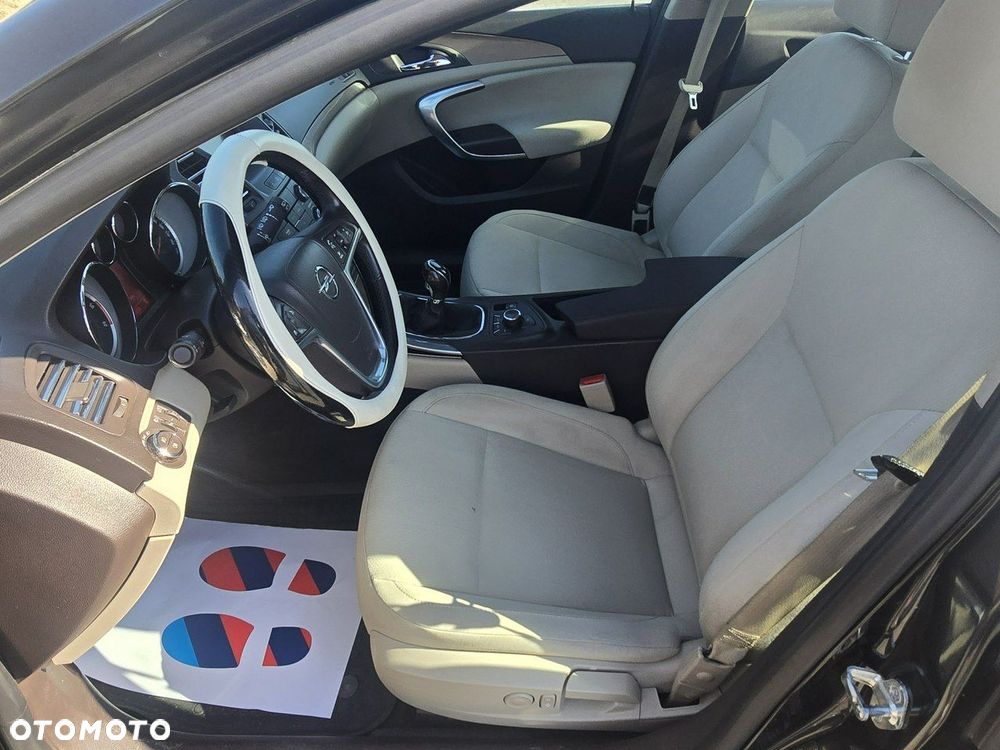 Opel Insignia - 12
