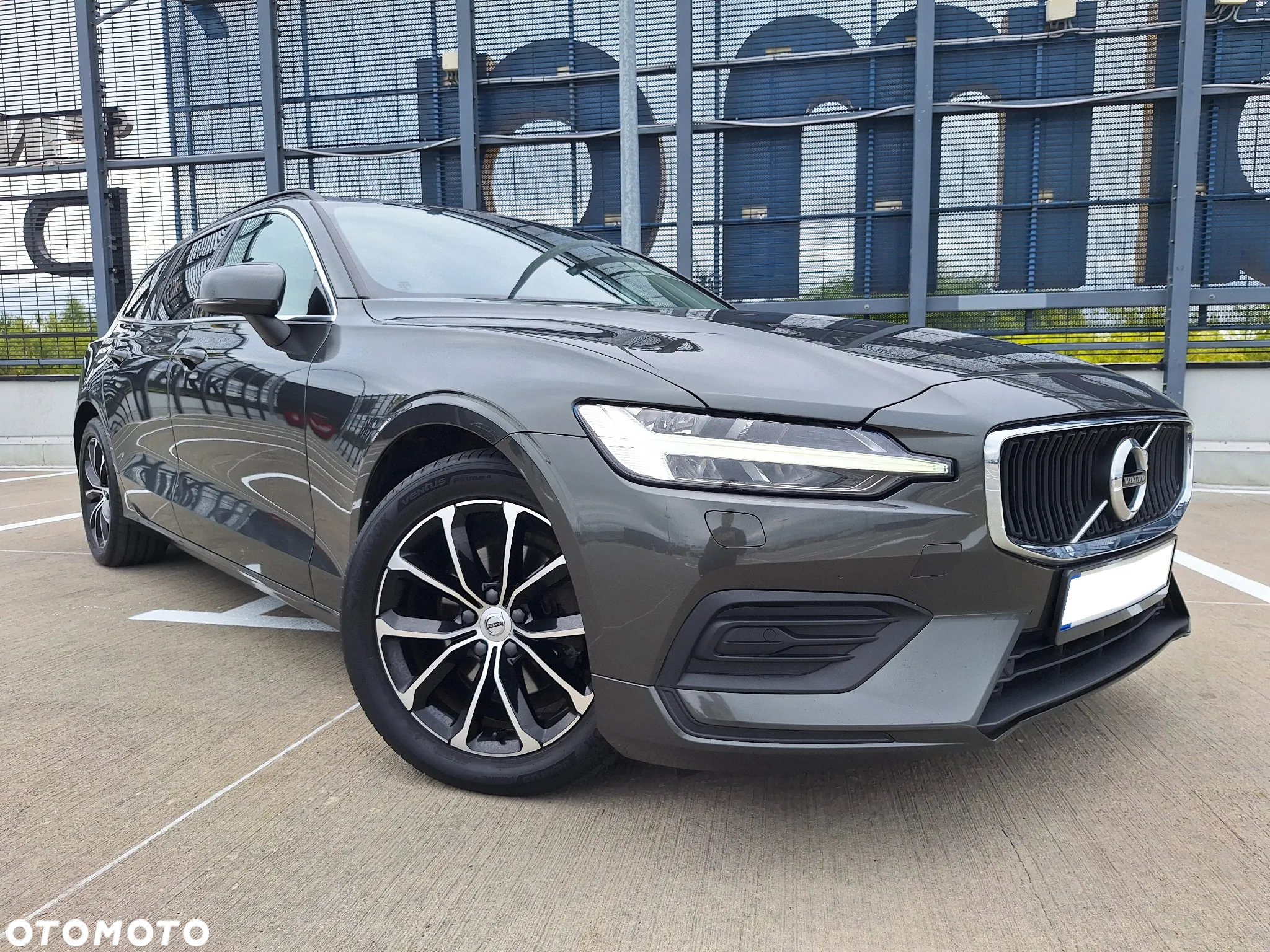 Volvo V60 D4 Momentum Pro - 5