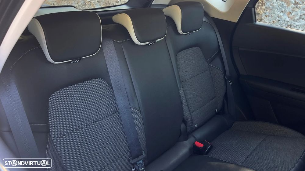 Renault Captur 1.0 TCe Intens - 30