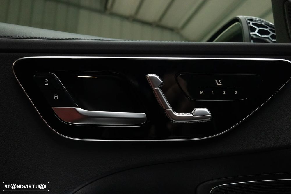 Mercedes-Benz C 300 d AMG Line - 16