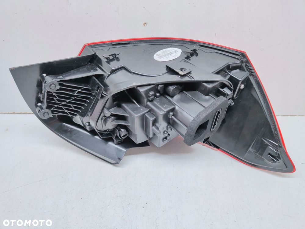 LAMPA TYŁ PRAWA SEAT IBIZA 5 V 6F0945096H - 4