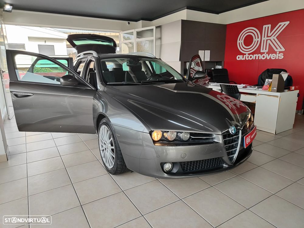 Alfa Romeo 159 Sportwagon 1.9 JTDm 16V Sportiva+ - 19
