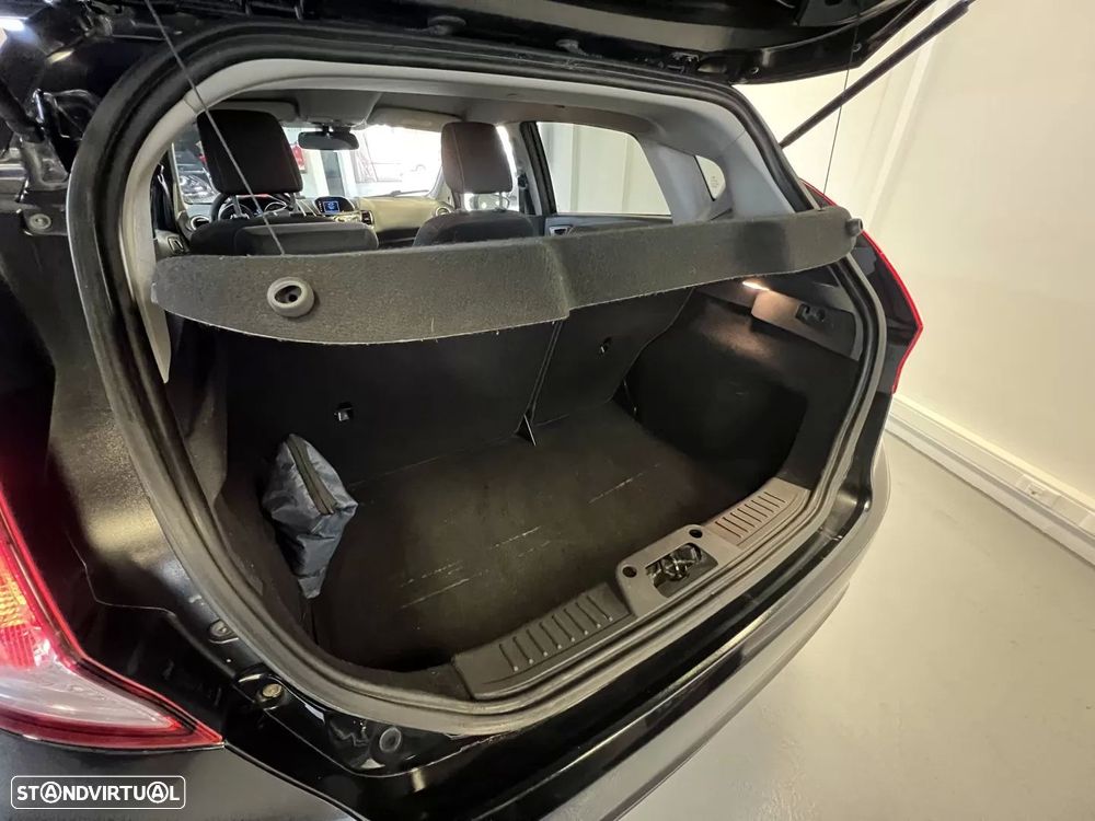 Ford Fiesta 1.0 EcoBoost Connected - 38