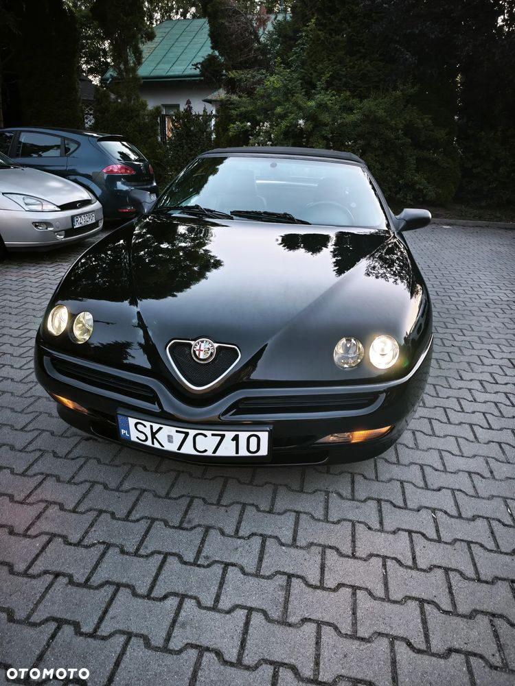 Alfa Romeo Spider - 1
