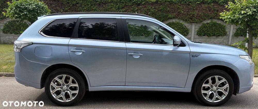 Mitsubishi Outlander - 9