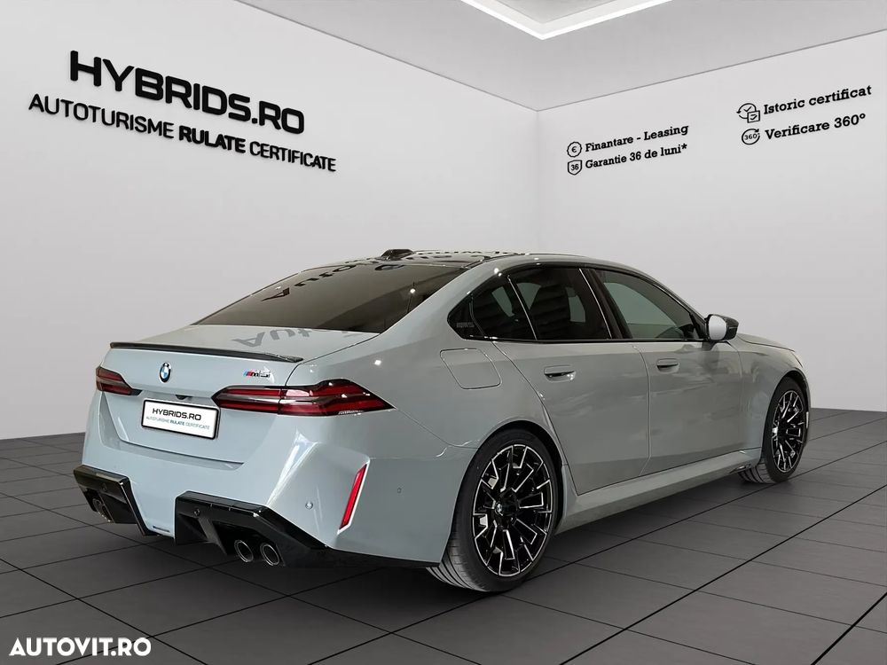 BMW M5 xDrive - 12