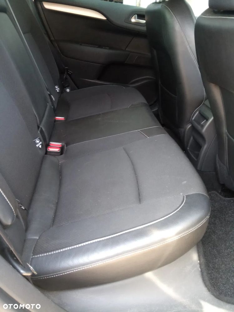 Citroën C4 1.6 HDi Exclusive - 19