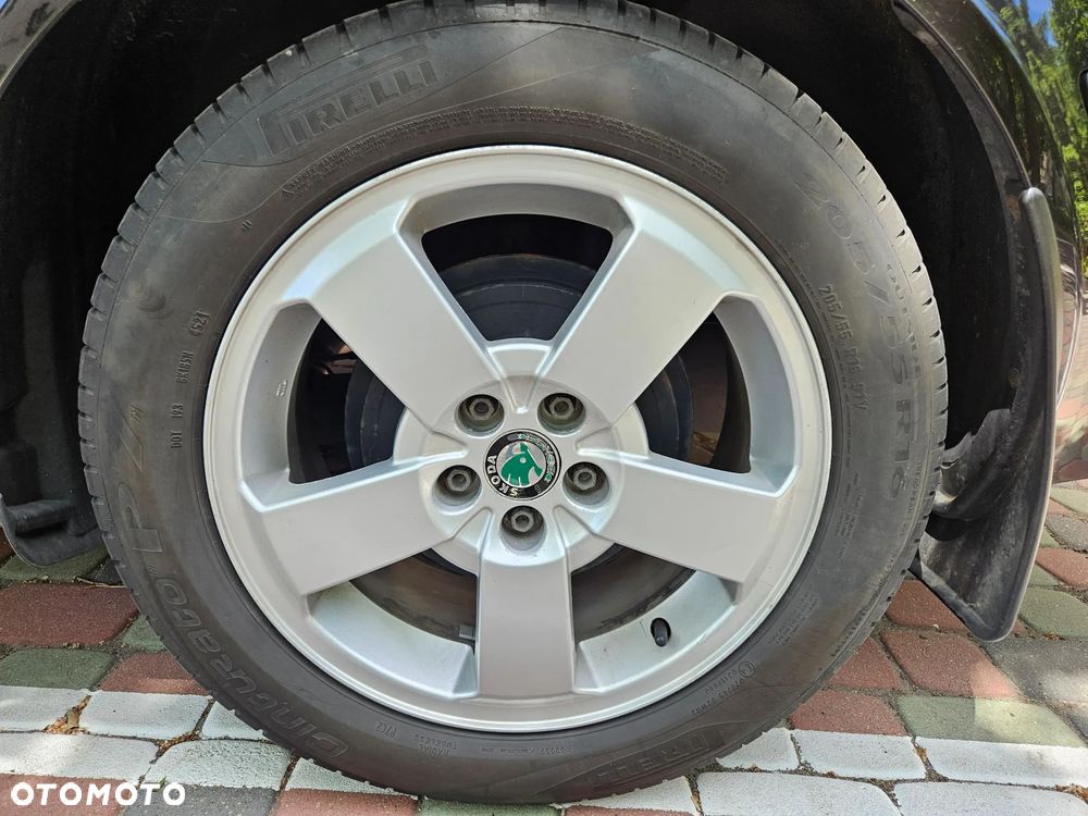 Skoda Octavia 1.6 Tour - 19