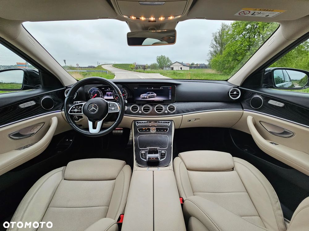 Mercedes-Benz Klasa E 220 d 4-Matic 9G-TRONIC - 18