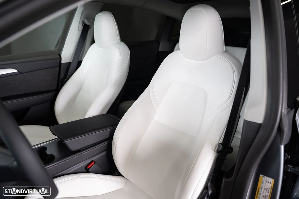 Tesla Model Y Long Range Tração Integral - 12