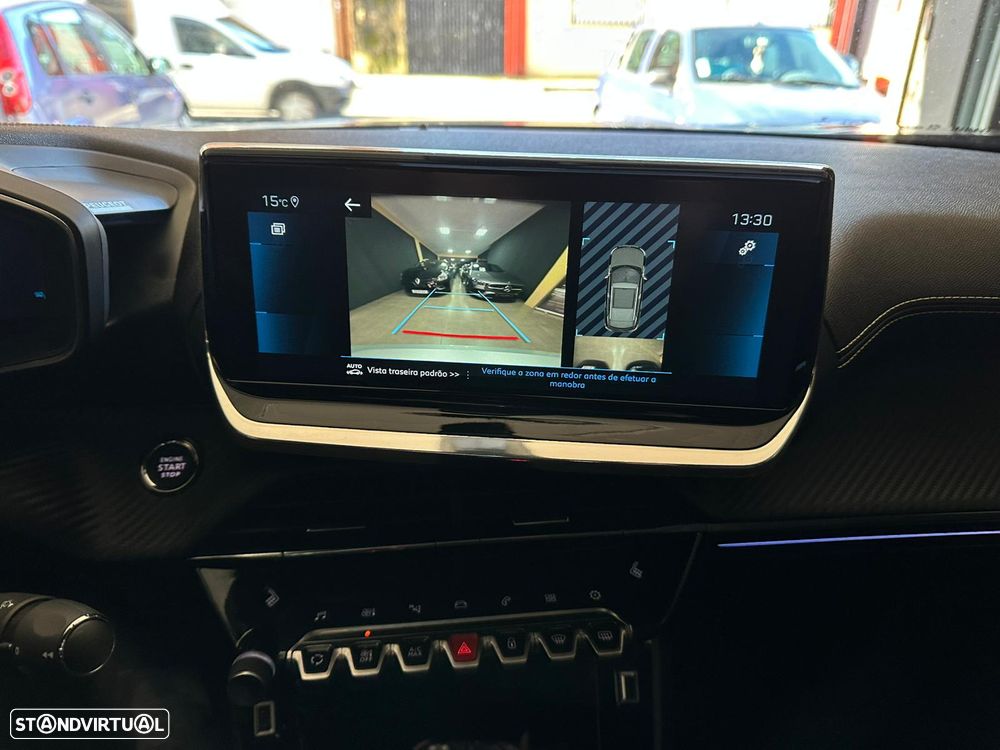 Peugeot 2008 PureTech 130 EAT8 GT Pack - 25