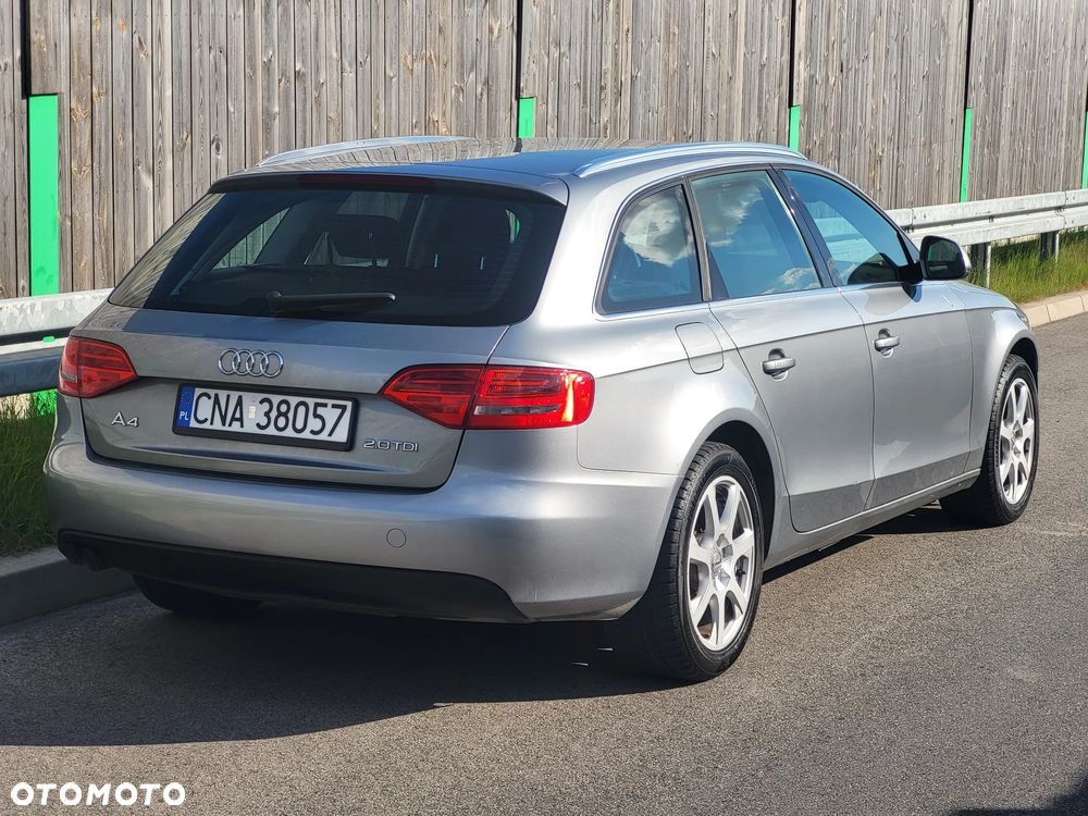 Audi A4 Avant 2.0 TDI DPF Ambiente - 2