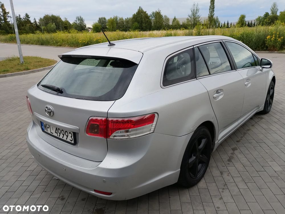 Toyota Avensis 2.0 D-4D Luna - 5