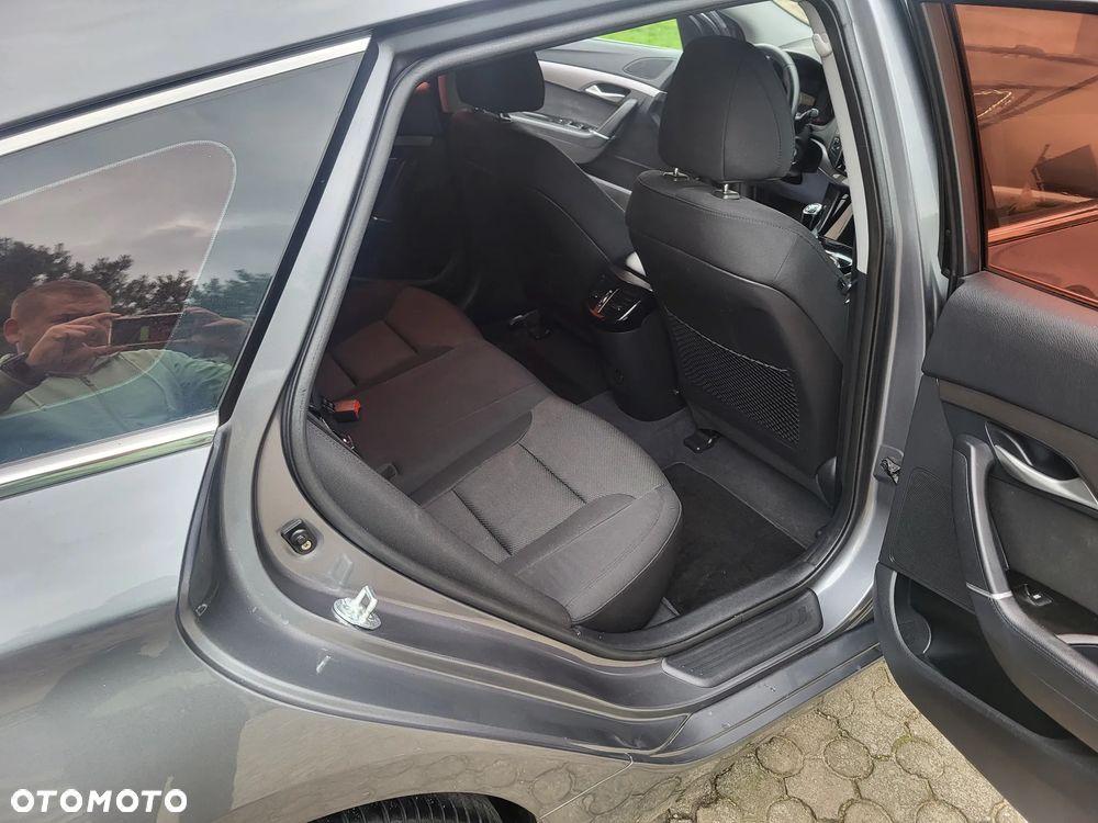 Hyundai i40 Kombi 1.7 CRDi Style - 32