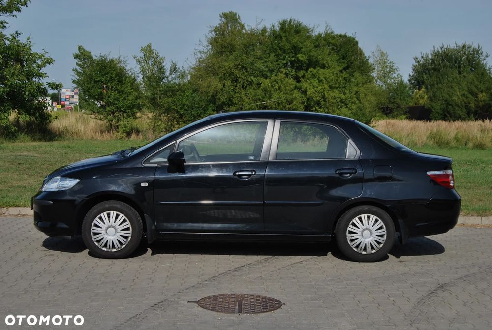 Honda City 1.4 Comfort - 16