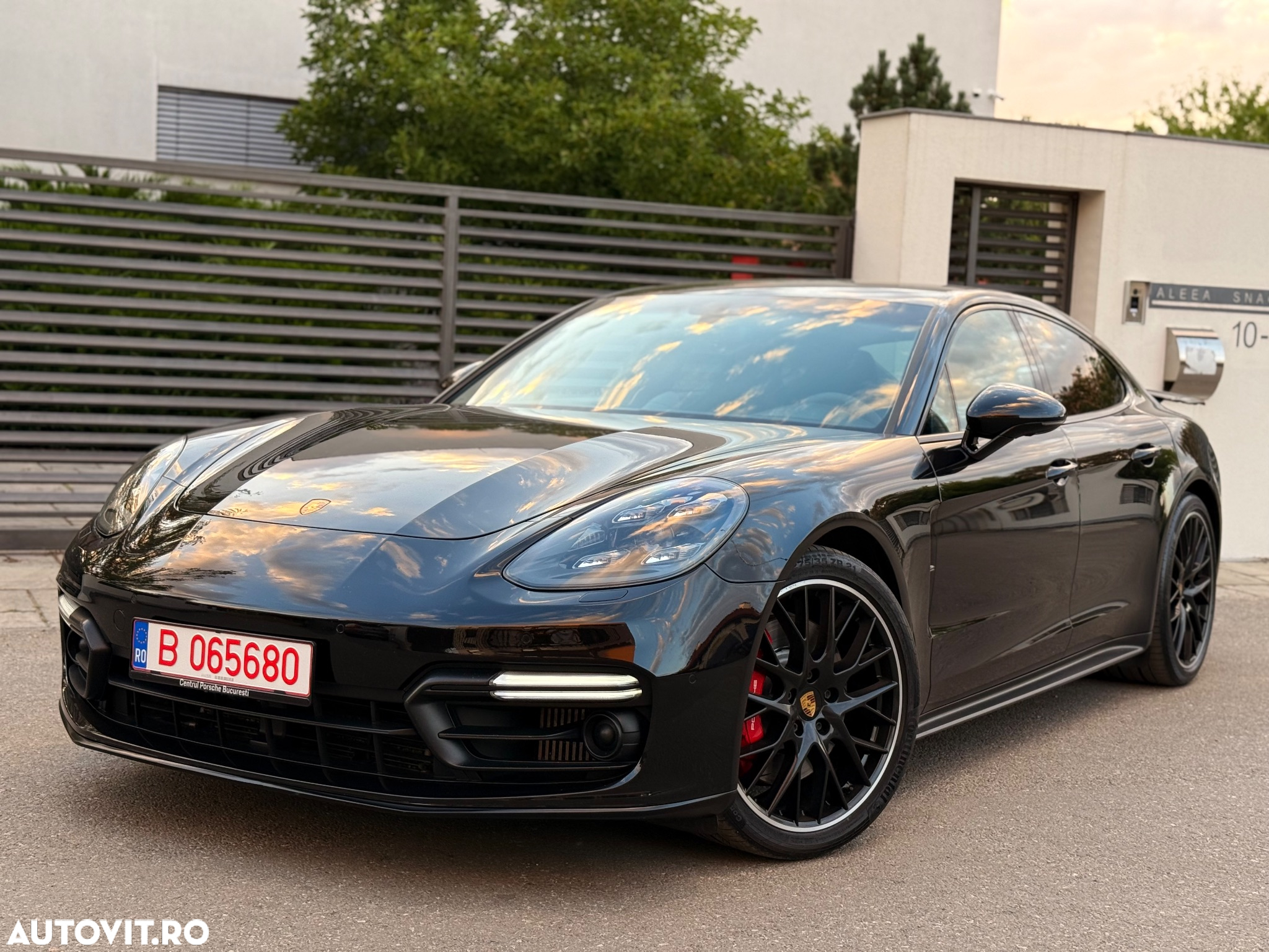 Porsche Panamera GTS - 2