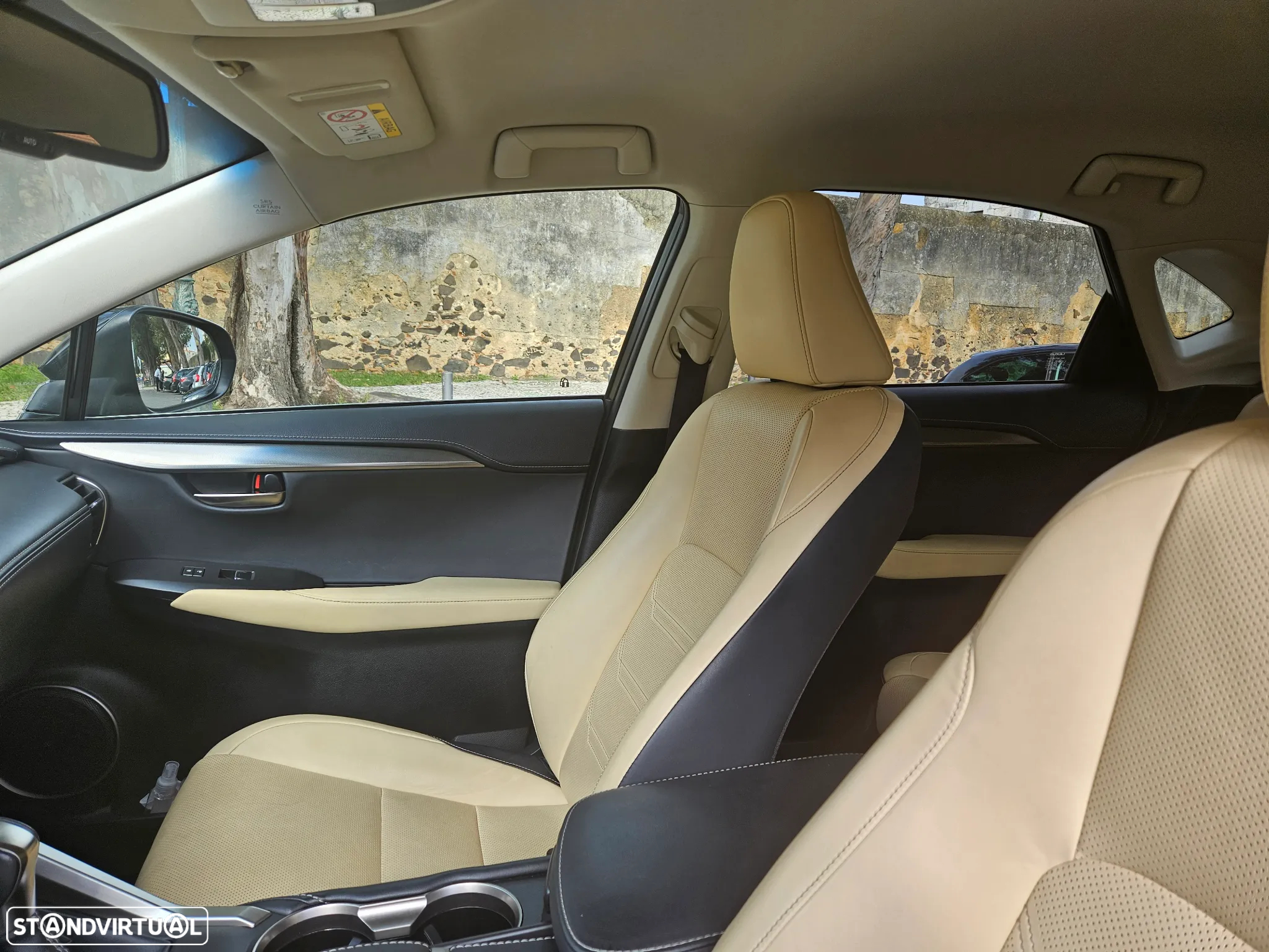 Lexus NX 300h Executive - 9