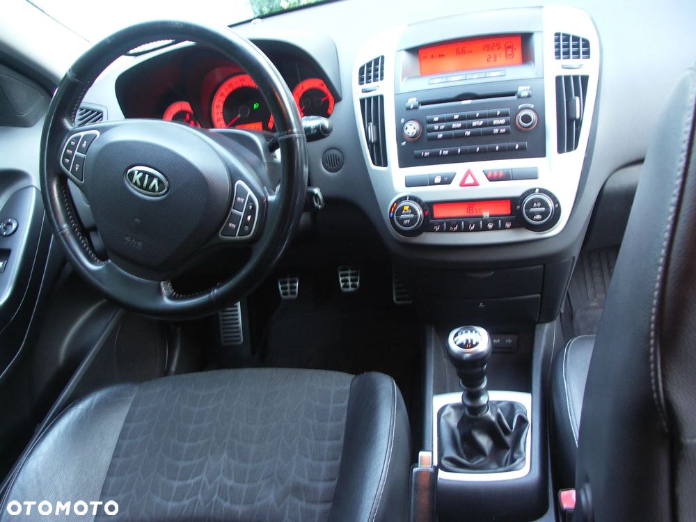 Kia ProCeed - 17