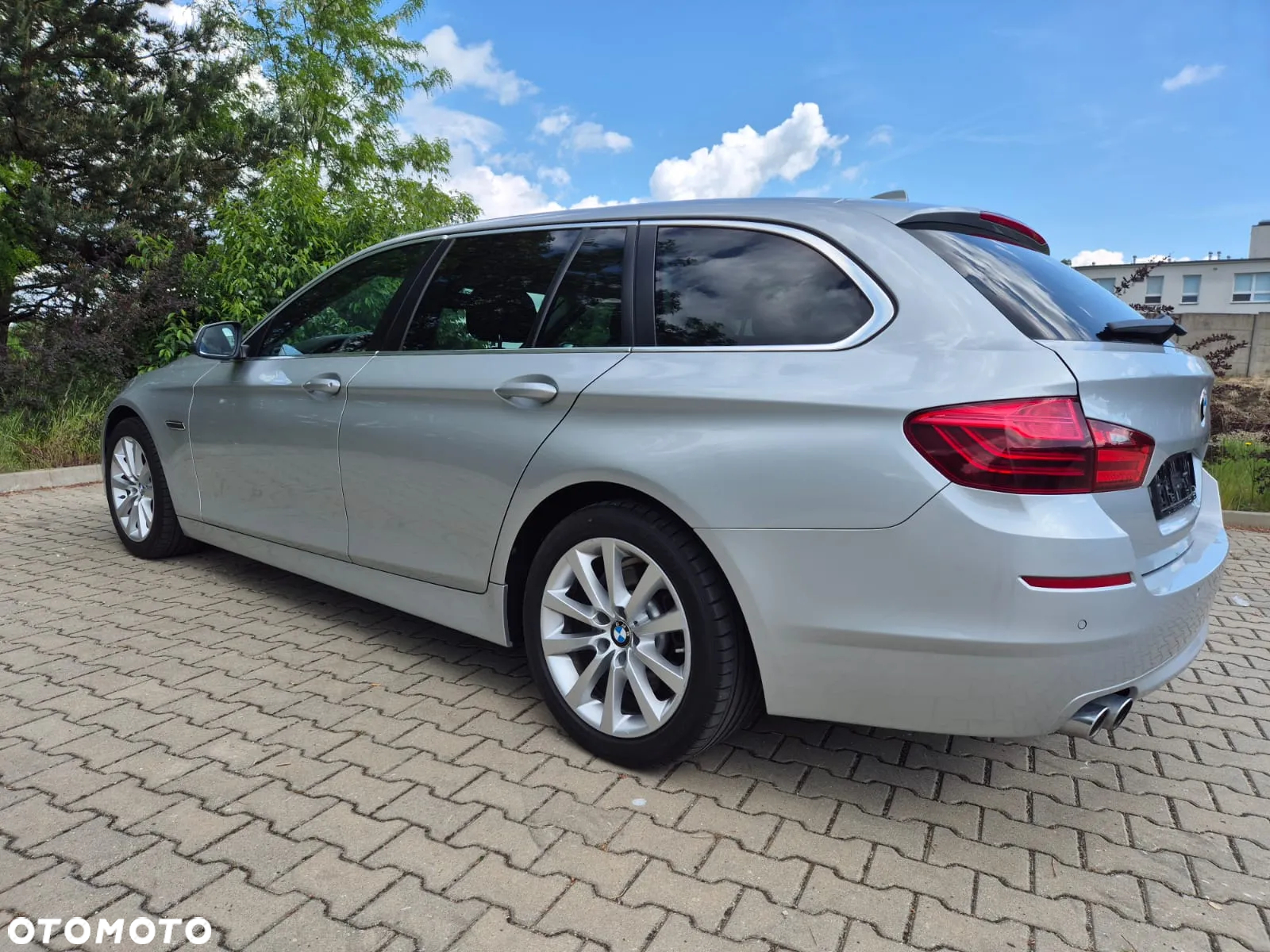 BMW Seria 5 525d xDrive Touring - 9
