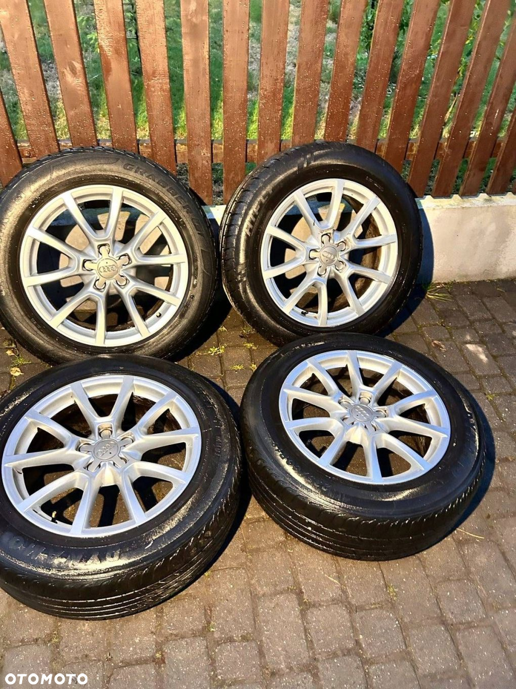 Audi Q5 2011 Komplet 8R0601025C Felgi aluminiowe R18 8J ET39 235/60 lato - 6
