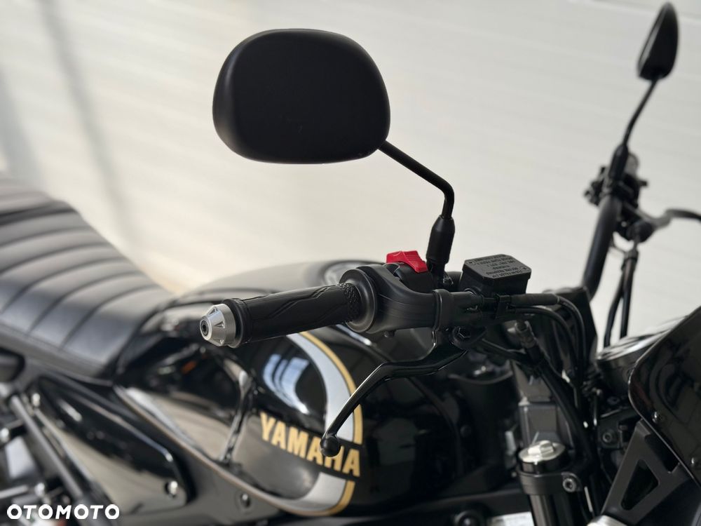 Yamaha XSR - 12
