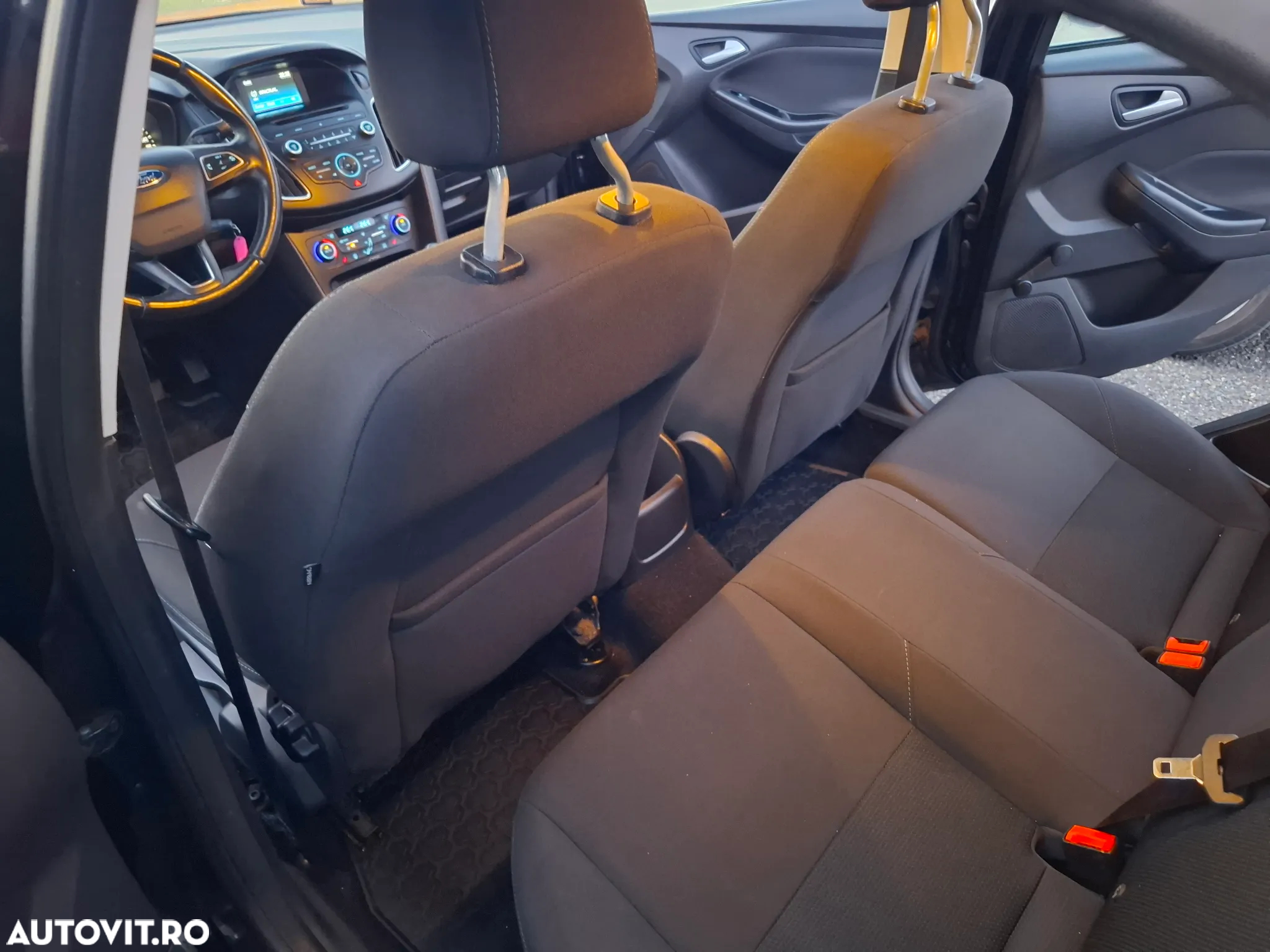 Ford Focus 1.6 TDCI DPF Sport - 6