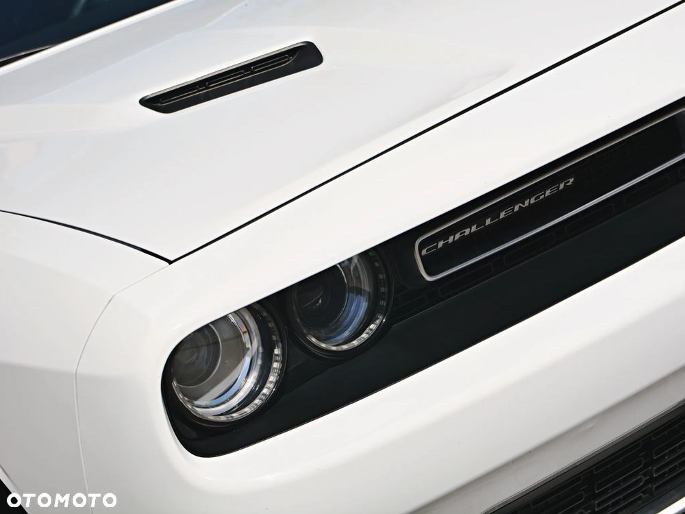 Dodge Challenger 5.7 R/T - 12