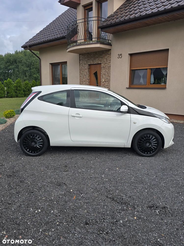 Toyota Aygo x - 3